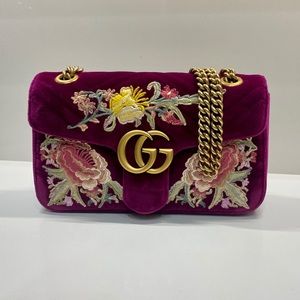 Gucci / GG Marmont Embroidered Velvet Shoulder Bag